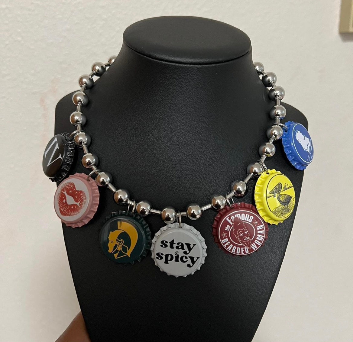 CAP NECKLACE