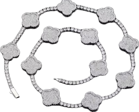 CLOVER DIAMOND NECKLACE